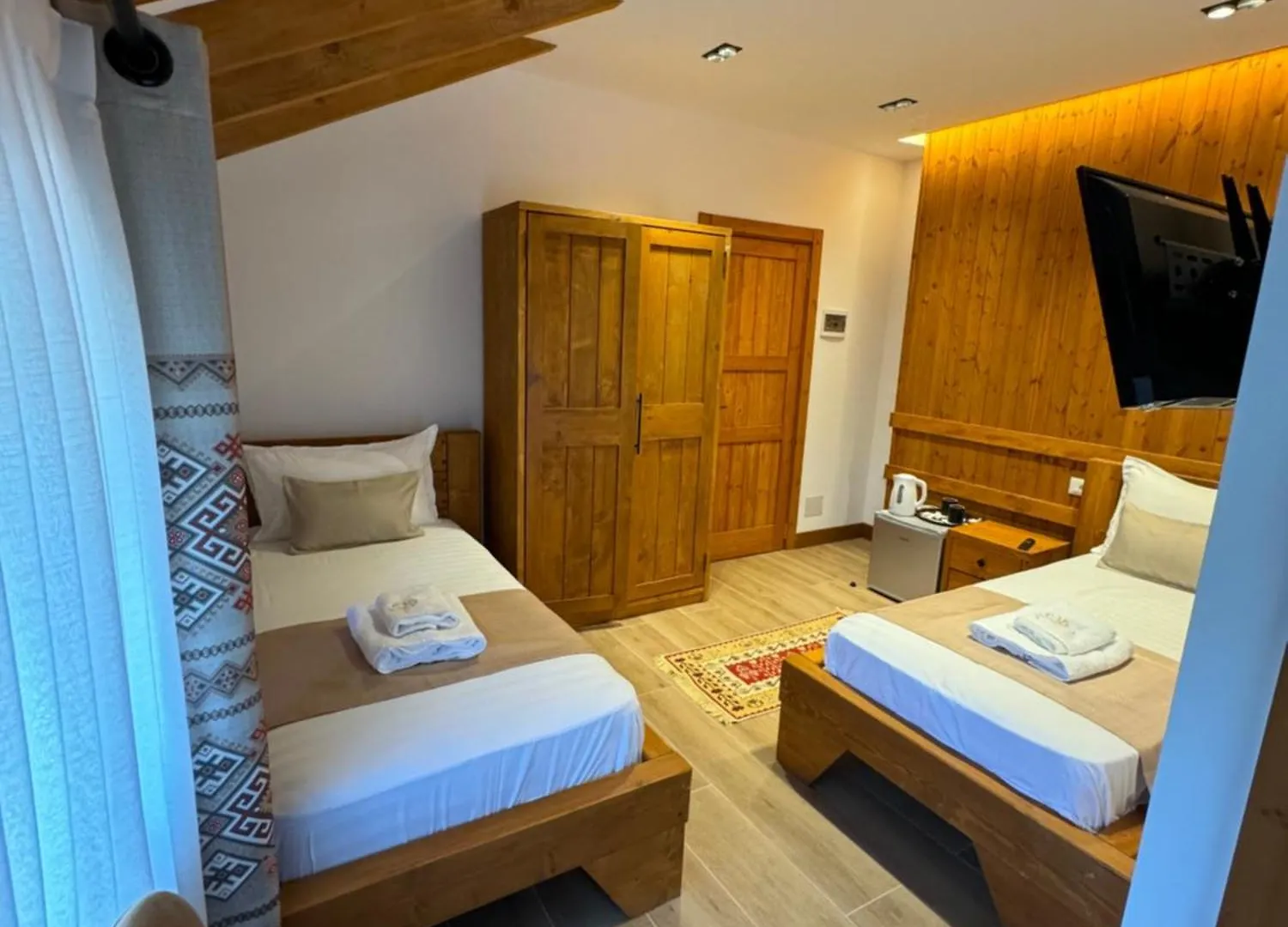 Oda N'Bjeshke Valbone Hotel